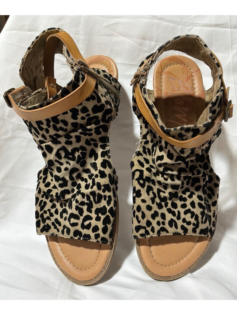 Blowfish Malibu Leopard Print Sandals Size 9.5